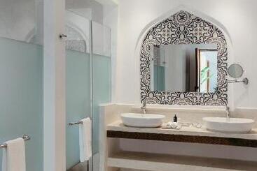 هتل Lux Marijani Zanzibar