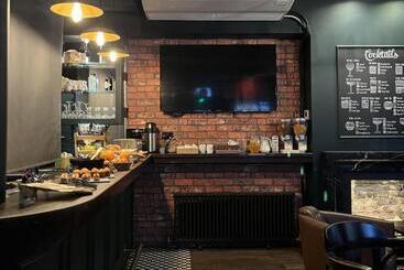 The Wellington Hotel Birmingham   Breakfast Included, Near O2 Academy & City Centre