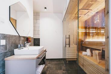 Nikolaus By Avenida Panoramic Wellness Suites