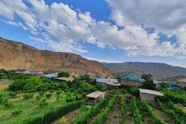 پانسیون Siran Guest House
