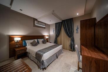Red Sea Seasons Hotel Suites