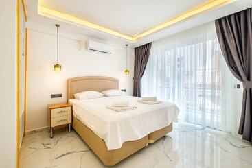 Yosun Apart