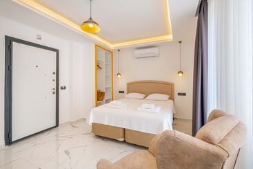 Yosun Apart