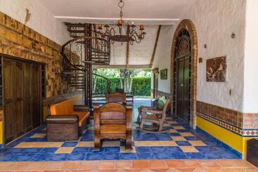 هتل Hacienda Gualanday