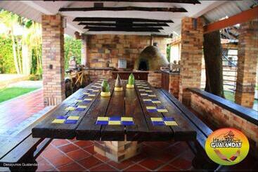 هتل Hacienda Gualanday