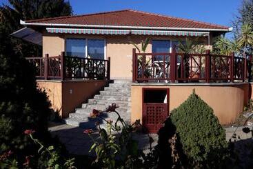 پانسیون Kenézy Lux Apartman Vendégház