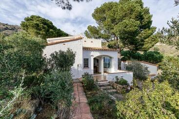 Casa Nostra   Tramuntana - كولير