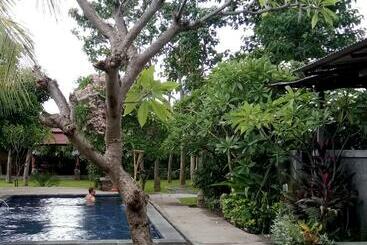 پانسیون Van Karning Bungalow