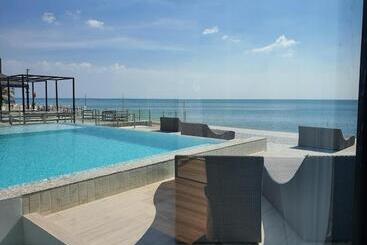 Отель Rattana Pura Beach Resort