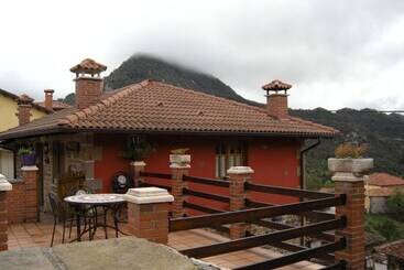 Apartamentos Rurales La Portiella