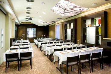 杜布纳斯卡拉酒店 - Zilina