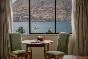 هتل Hidden Lodge Queenstown