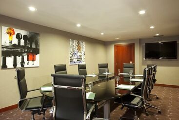 هتل Holiday Inn Al Khobar   Corniche, An Ihg
