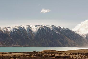 هتل Lake Tekapo Lodge