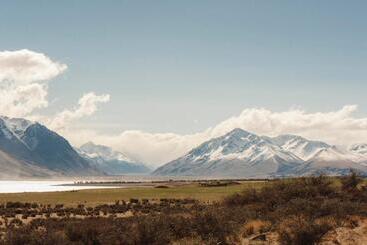 هتل Lake Tekapo Lodge