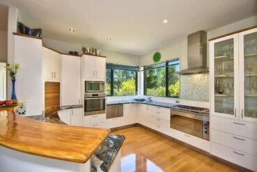 هتل Lime Tree Lodge