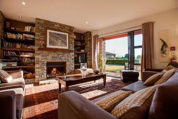 هتل Lime Tree Lodge