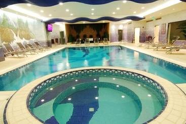 هتل Mercure Corniche Al Khobar