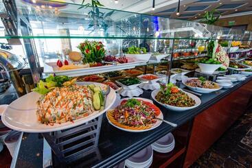 هتل Mercure Corniche Al Khobar