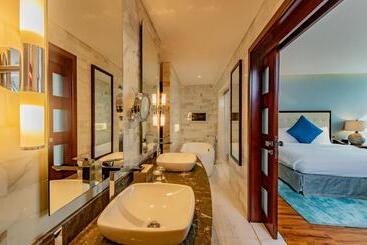 هتل Mercure Corniche Al Khobar