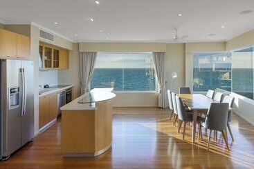 هتل Oaks Resort & Spa Hervey Bay