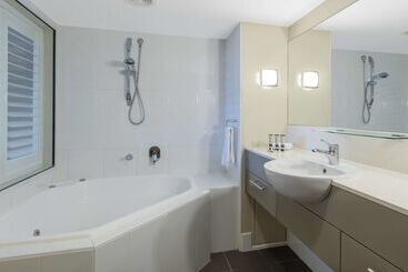 هتل Oaks Resort & Spa Hervey Bay