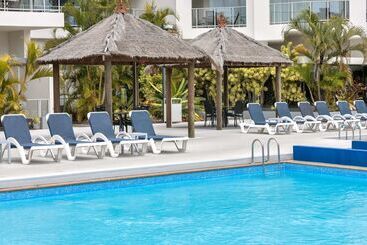 هتل Oaks Resort & Spa Hervey Bay