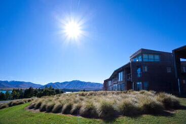 هتل Peppers Bluewater Resort