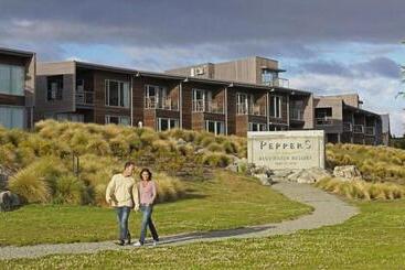 هتل Peppers Bluewater Resort