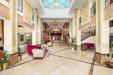 هتل Ramada By Wyndham Dammam Khaleej Road