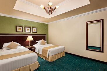 هتل Ramada By Wyndham Dammam Khaleej Road