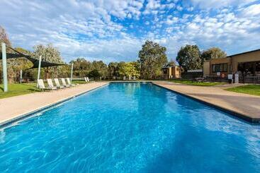 هتل Ramada Resort By Wyndham Phillip Island