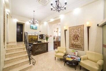 هتل Optima Collection Medievale Lviv