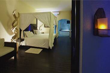 The Rhino Resort Hotel & Spa
