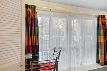 هتل Tussock Peak Lodge