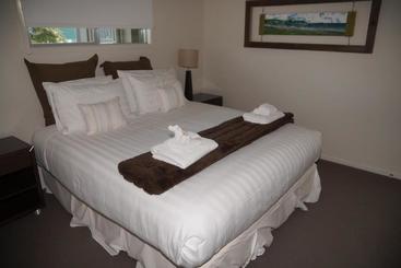 Marina Park Apartments