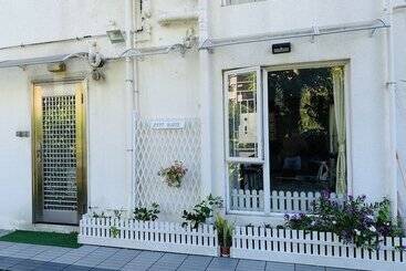 هتل City Oasis Guesthouse