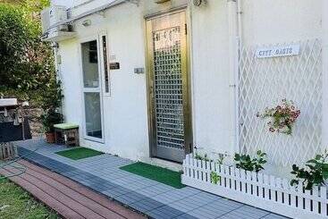 هتل City Oasis Guesthouse