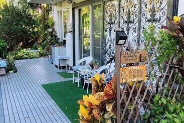 هتل City Oasis Guesthouse