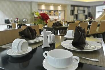 هتل Grand Parama