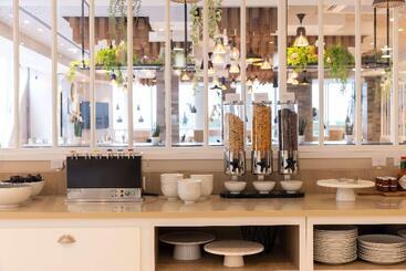 هتل Hilton Garden Inn Le Havre France