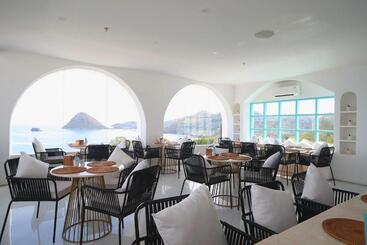 Loccal Collection Hotel Komodo
