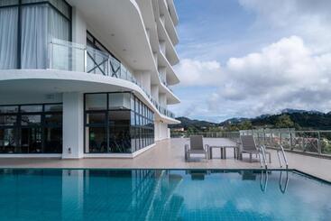 Zenith Hotel Cameron
