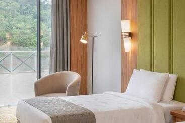 Zenith Hotel Cameron