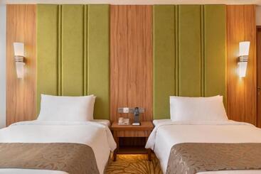 Zenith Hotel Cameron