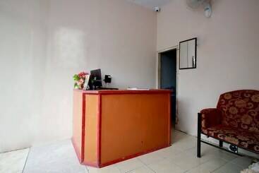 هاستل Spot On 2647 Anissa Guest House