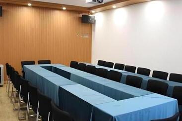 هتل City Comfort Inn Jinzhou Bohai University Wanda Plaza