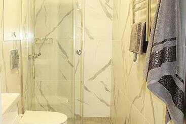 هتل Prestige Apartments Berezinka