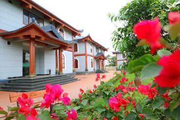 هتل Resort Huu Bang