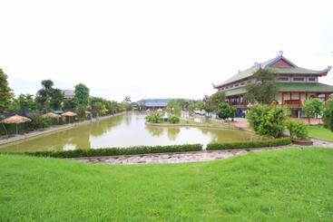 هتل Resort Huu Bang